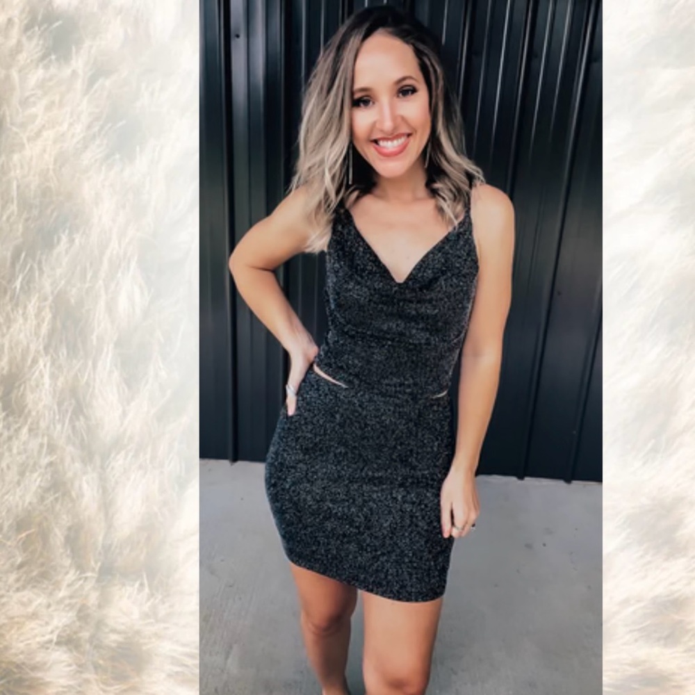 Black Sleeveless V-Neck Bodycon Mini Dress